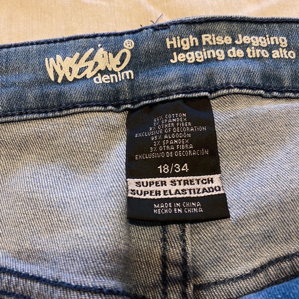 Embroidered Floral Jean - Picture 3 of 10